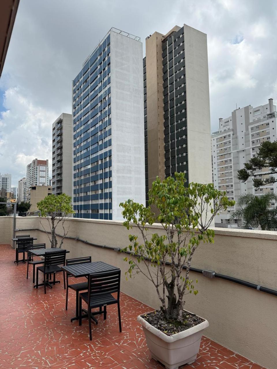 Esquina Batel - Hotel Economico Curitiba Exteriör bild